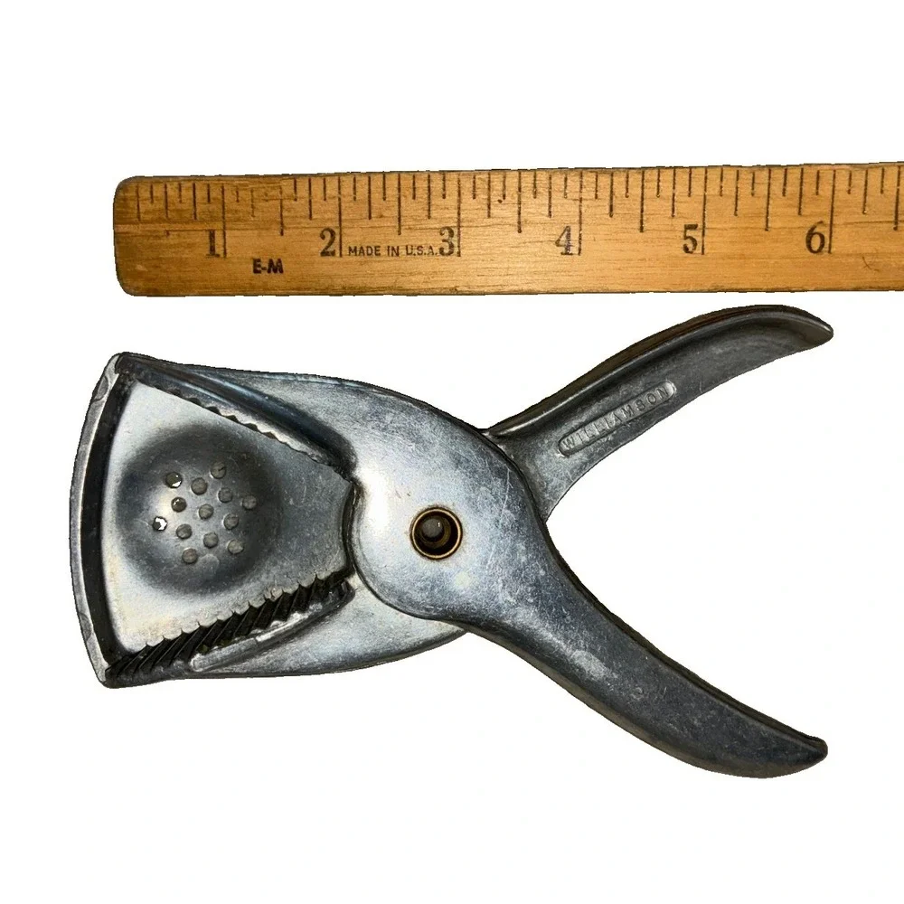 Vintage Williamson Aluminum Hand Held Citrus Lemon Lime Squeezer Made in USA 6